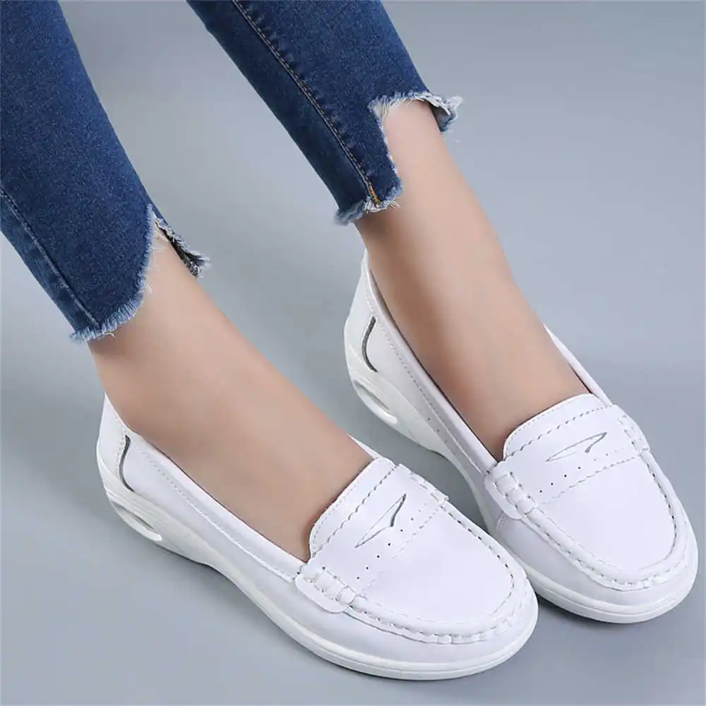 Thick Sole Slipon White Traine - Women'S Formal Wear With Sneakers ulasan dan harga