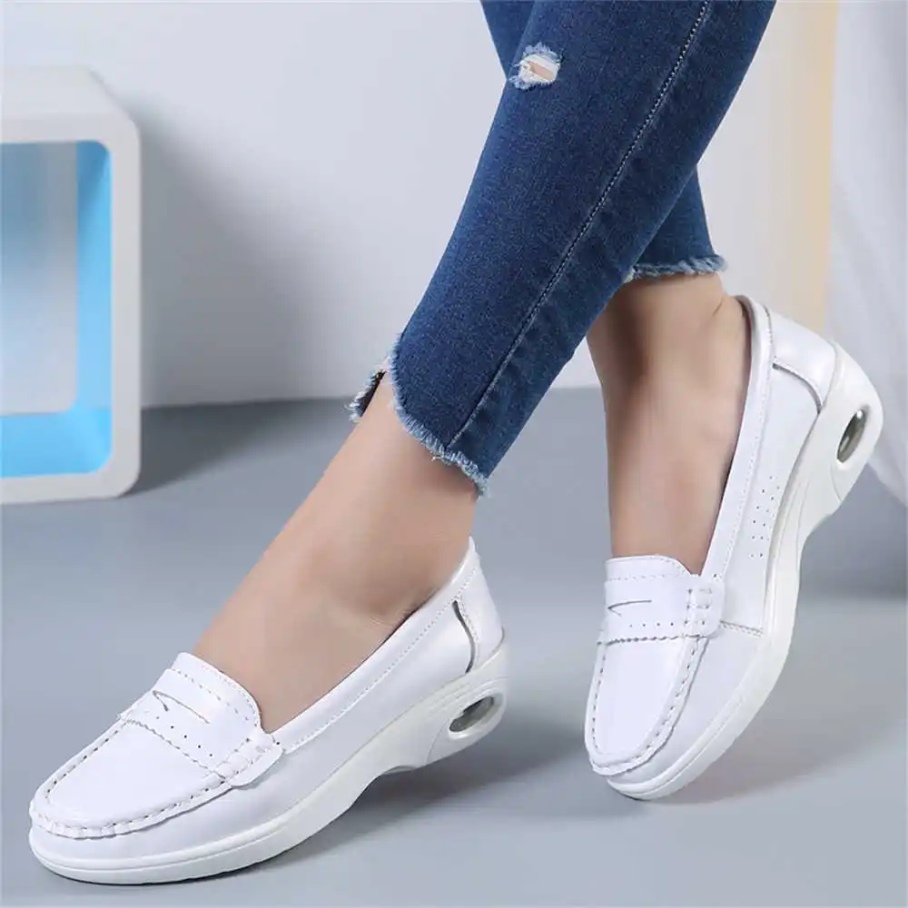 Thick Sole Slipon White Traine - Women'S Formal Wear With Sneakers ulasan dan harga